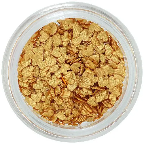 Nail art dekoracija iz blaga - bež srčki