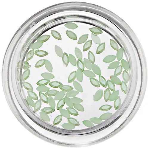 Bisernati ovali za nohte - svetlo zeleni